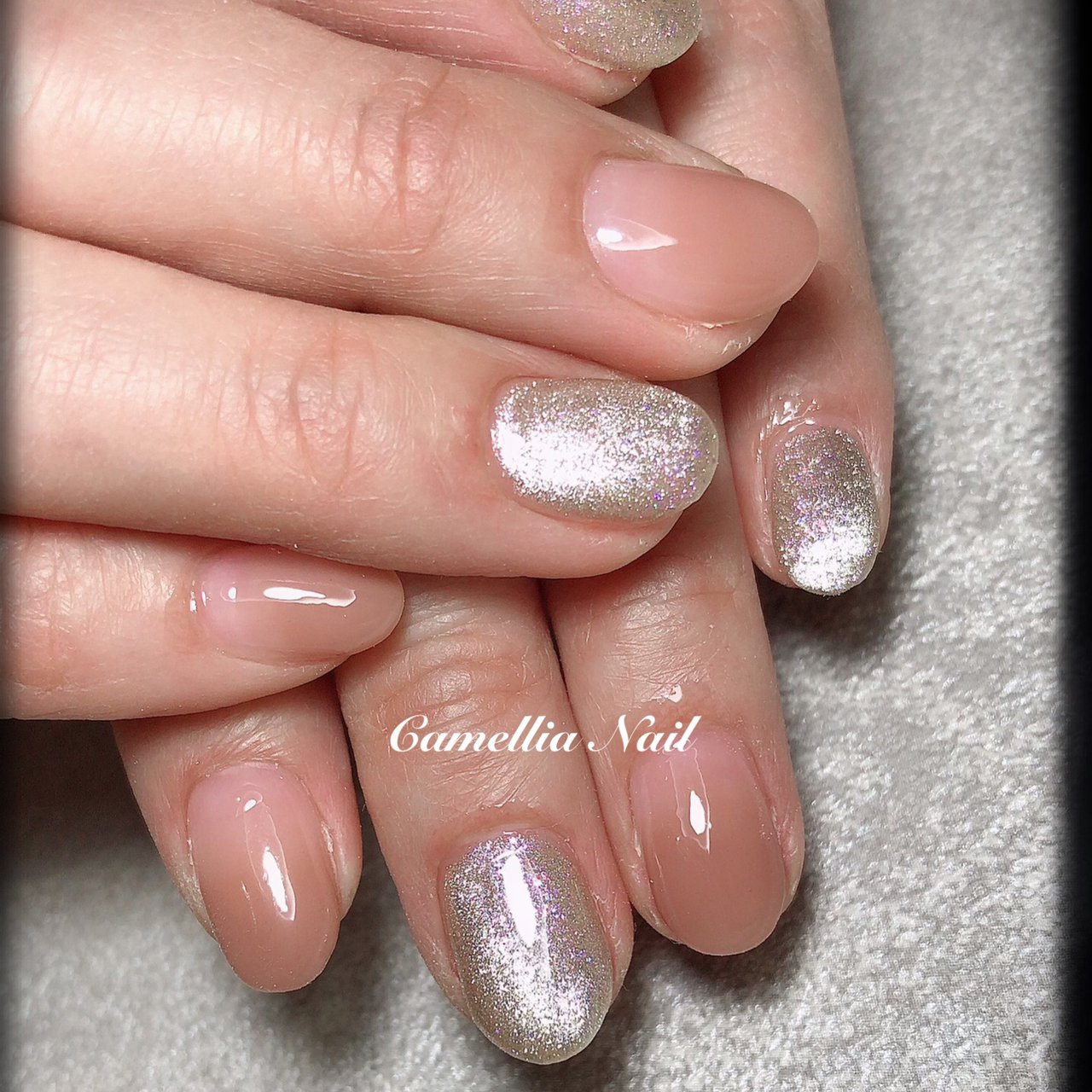 オールシーズン ハンド グラデーション マグネット ショート Camellia Nailのネイルデザイン No ネイルブック