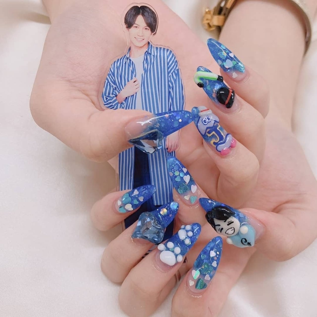 オールシーズン ライブ ハンド ラメ 痛ネイル J Nails19のネイルデザイン No ネイルブック