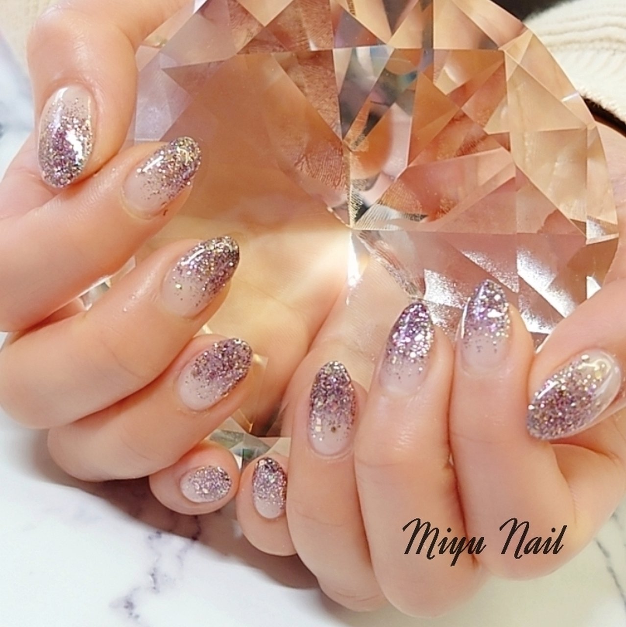 オールシーズン ハンド グラデーション ホログラム ラメ Miyu Nailのネイルデザイン No ネイルブック
