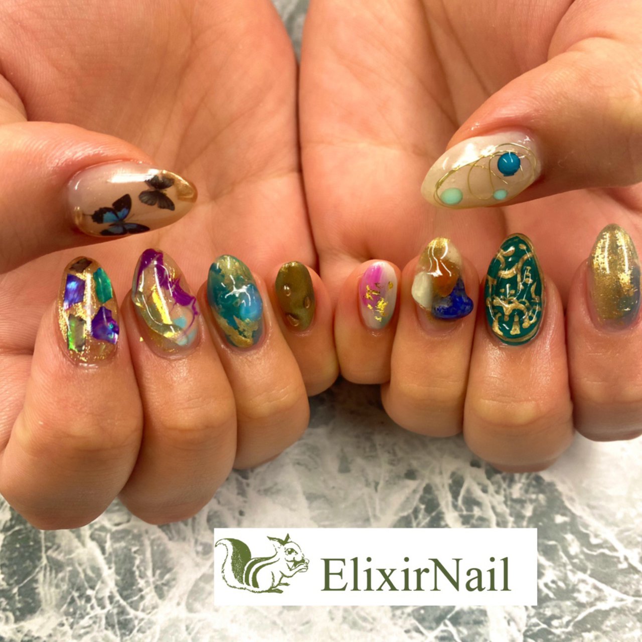 オールシーズン ハンド ビジュー ワンカラー ピーコック エリクサーネイルのネイルデザイン No ネイルブック