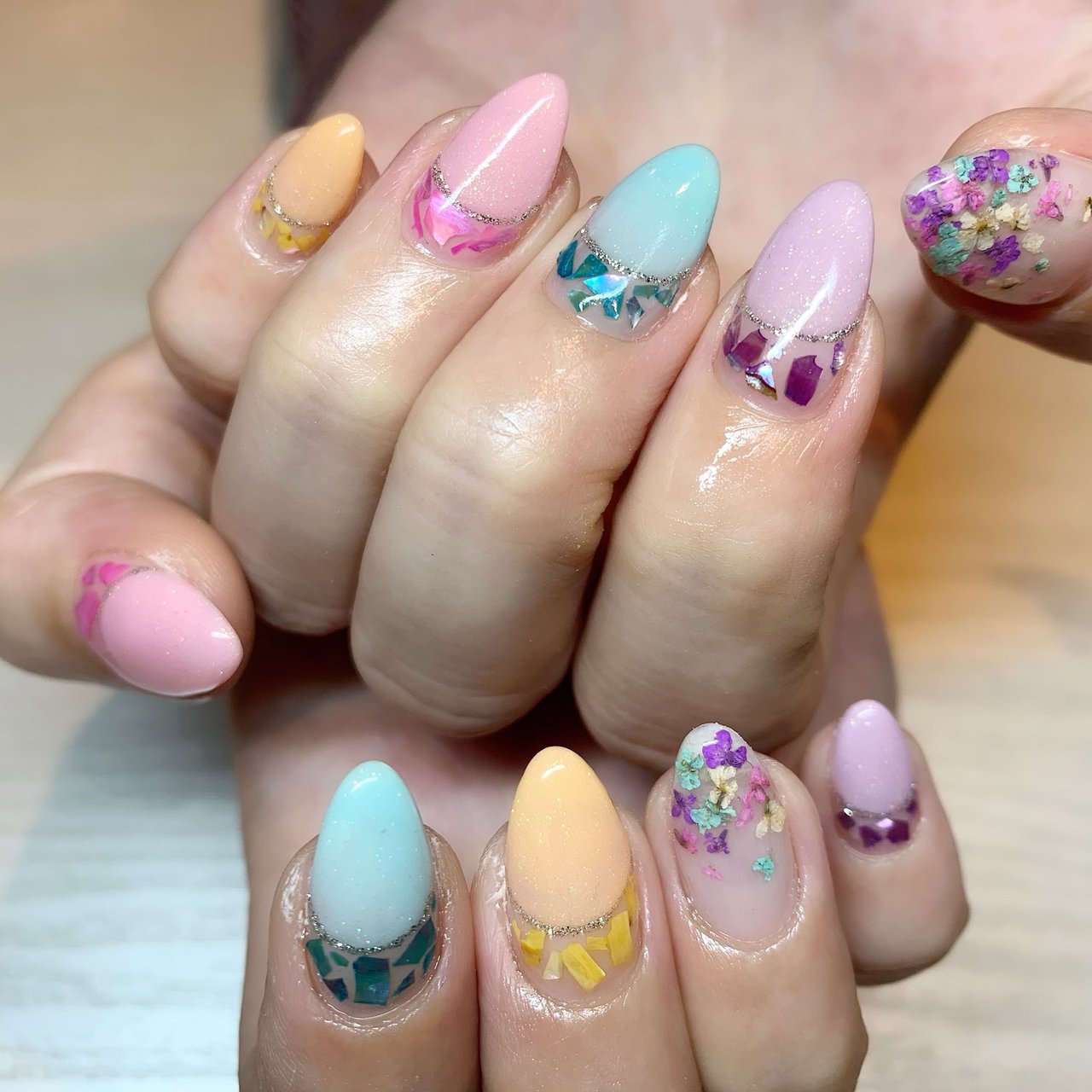 春 ハンド 変形フレンチ フラワー シェル Lianのネイルデザイン No ネイルブック