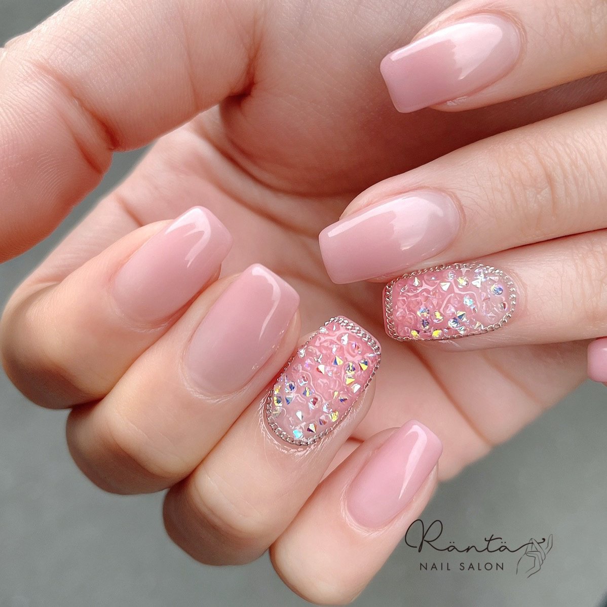 春 オールシーズン オフィス ブライダル ハンド Hiroko Nailsalon Ranta 二子玉川のネイルデザイン No ネイルブック