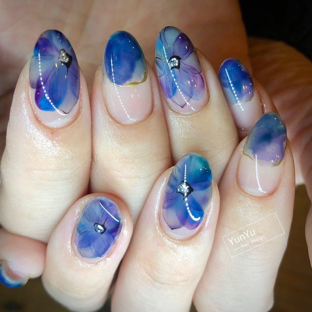 Nails By Yunyu ネイルズバイユンユ 明治神宮前のネイルサロン ネイルブック