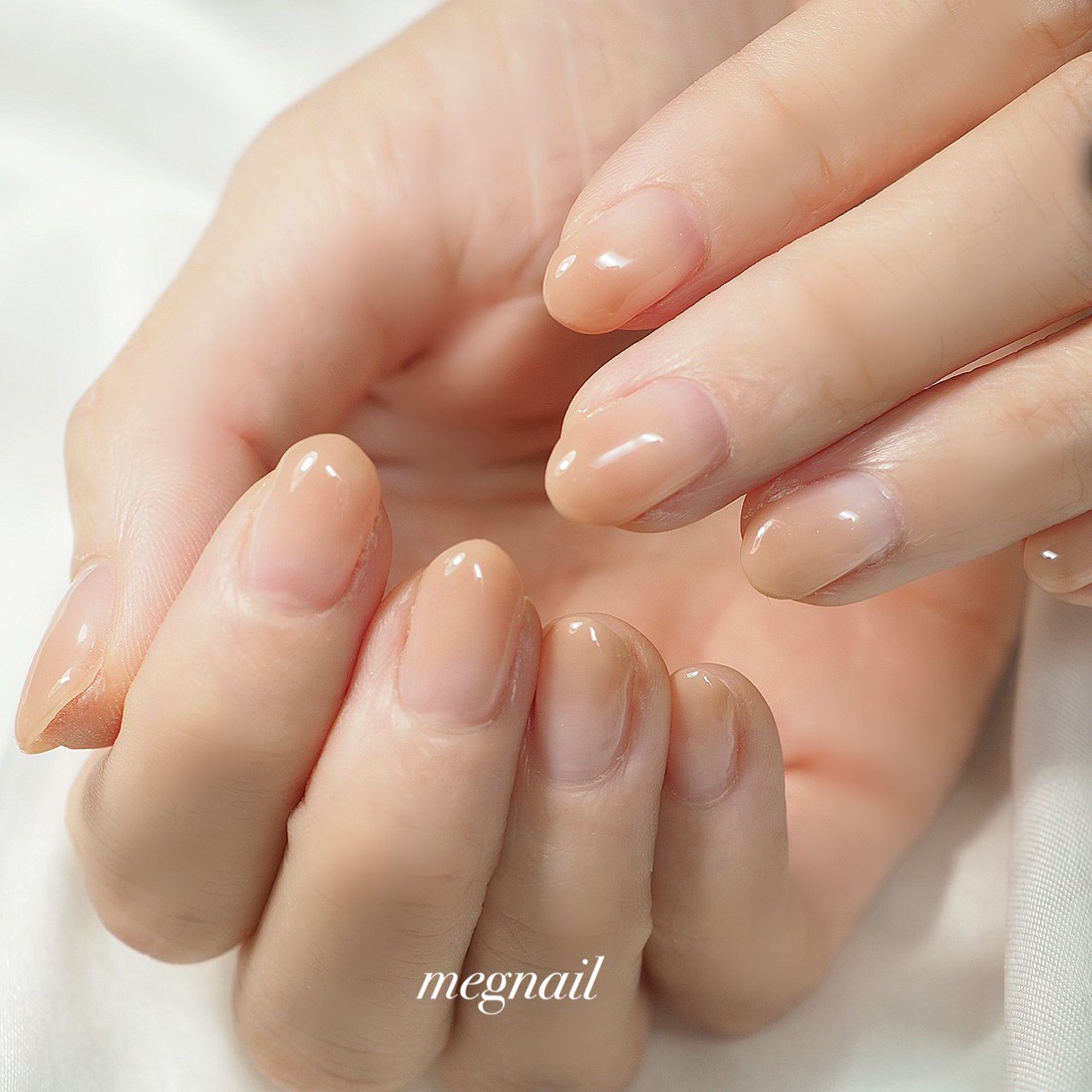 春 ハンド グラデーション ショート ベージュ Megnailのネイルデザイン No ネイルブック