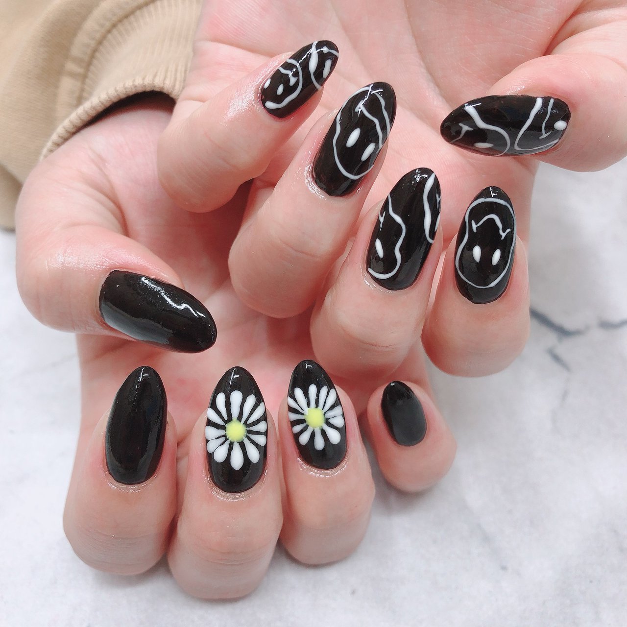 Crystal R Nail Salon のネイルデザイン No ネイルブック