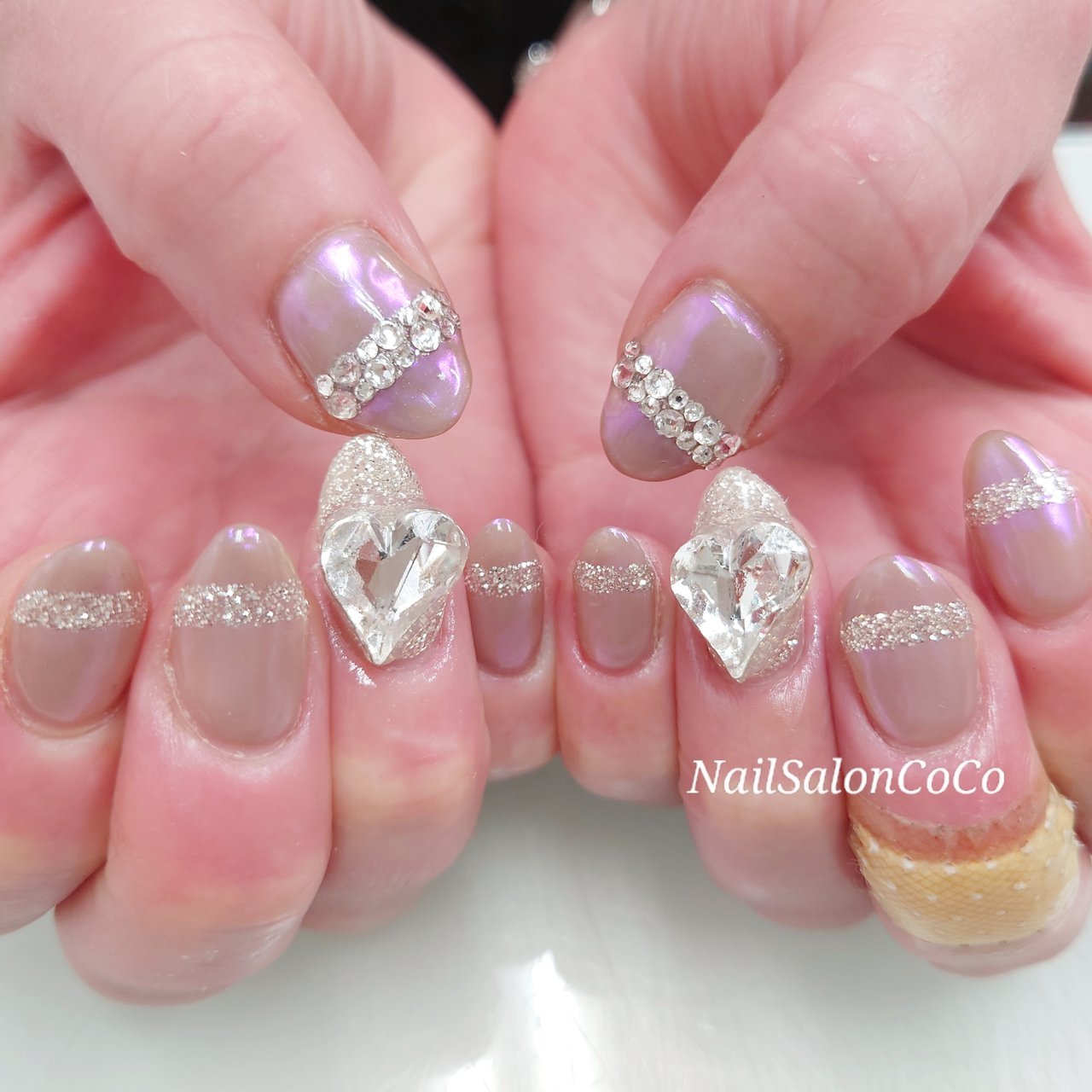 ハンド ラメ ワンカラー ビジュー ハート Nailsaloncocoのネイルデザイン No ネイルブック