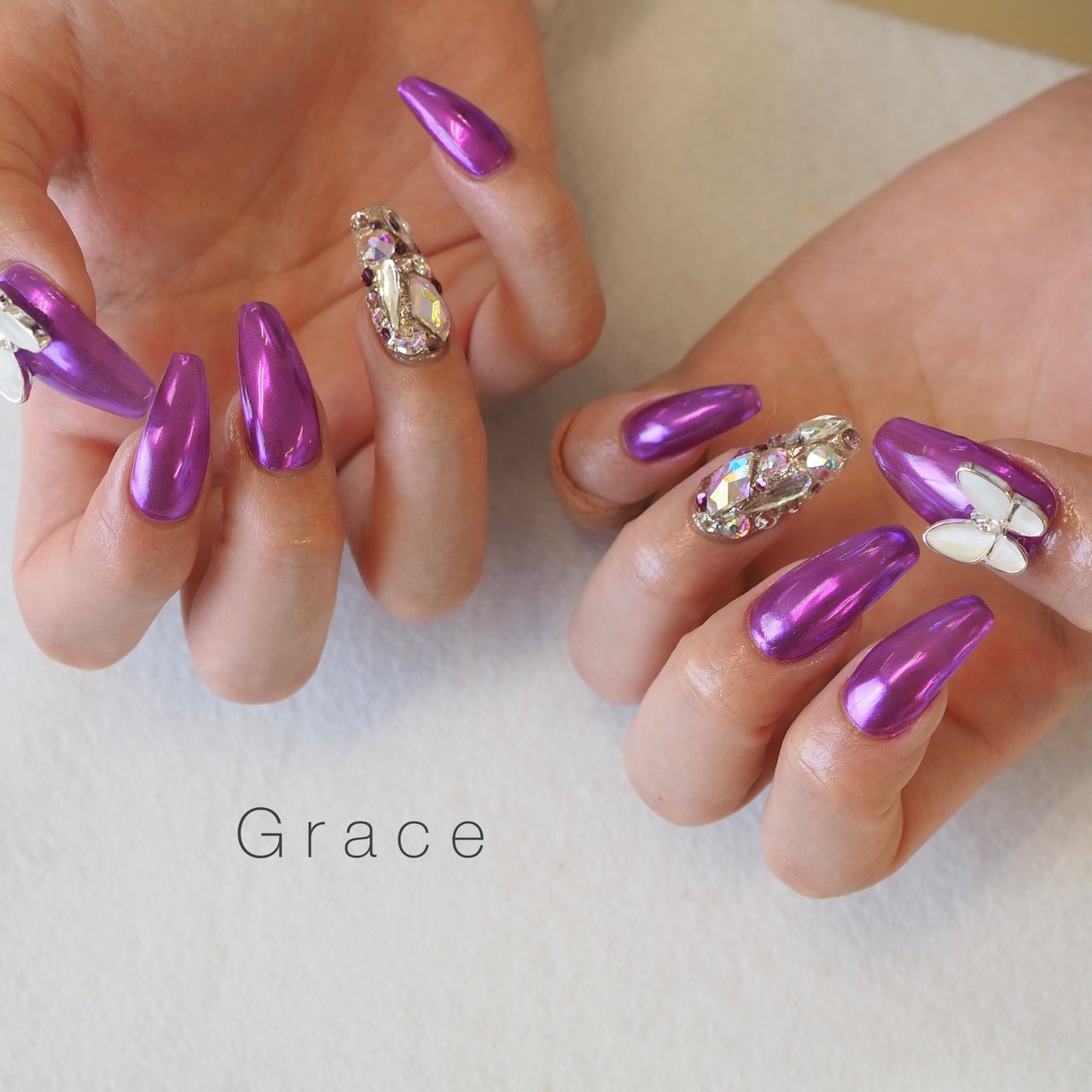 オールシーズン ハンド ビジュー ミラー ロング Grace Miyabiのネイルデザイン No ネイルブック