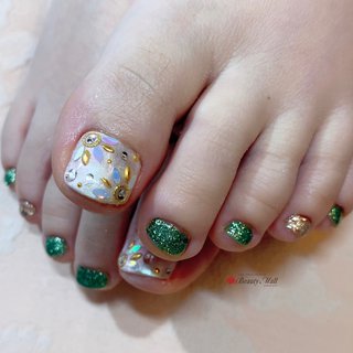 21年 新着順 春 フット スタッズネイルのネイルデザイン ネイルブック