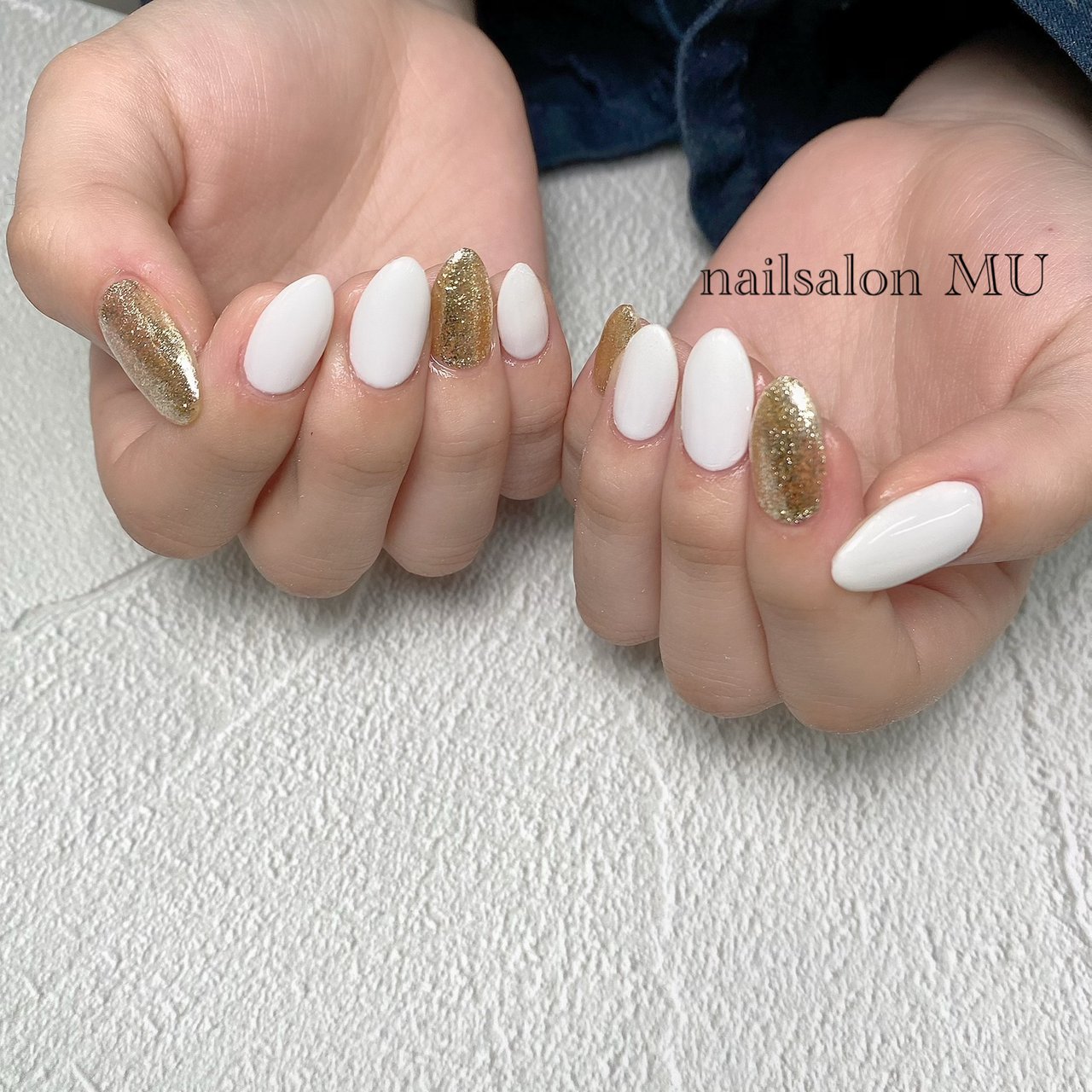 シンプル ラメ ワンカラー ホワイト ゴールド Nailsalon Mu ミウ のネイルデザイン No ネイルブック