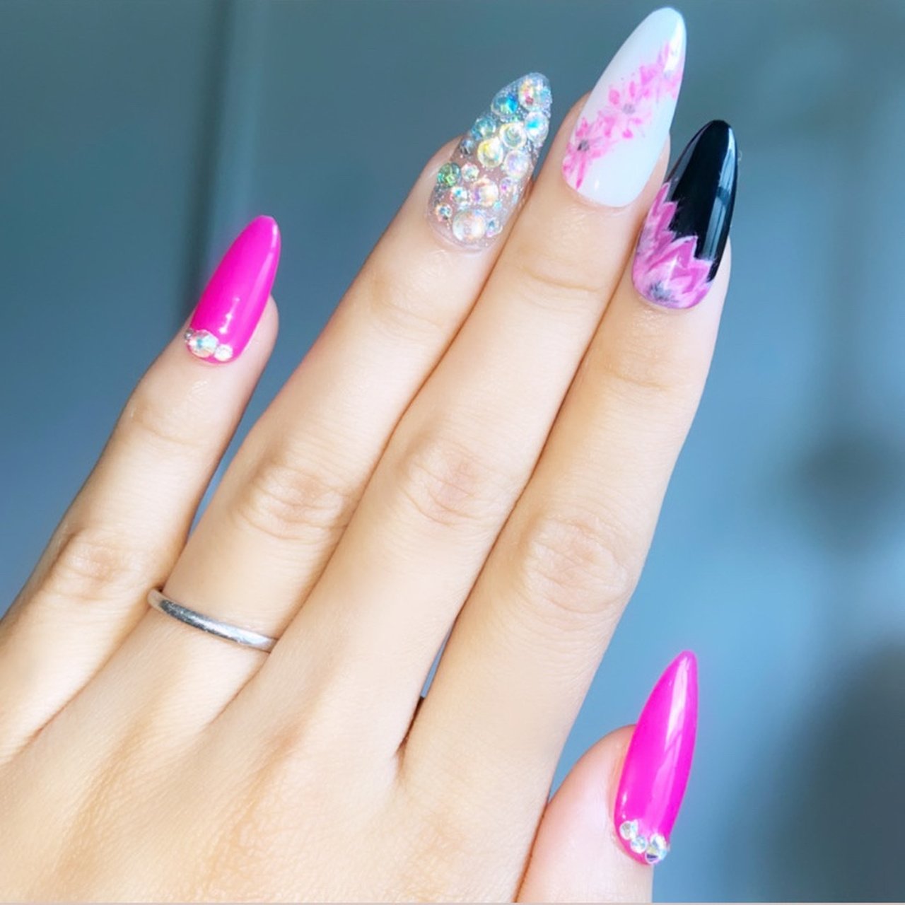 夏 オールシーズン 海 リゾート ハンド Yraaaaa Nailのネイルデザイン No ネイルブック