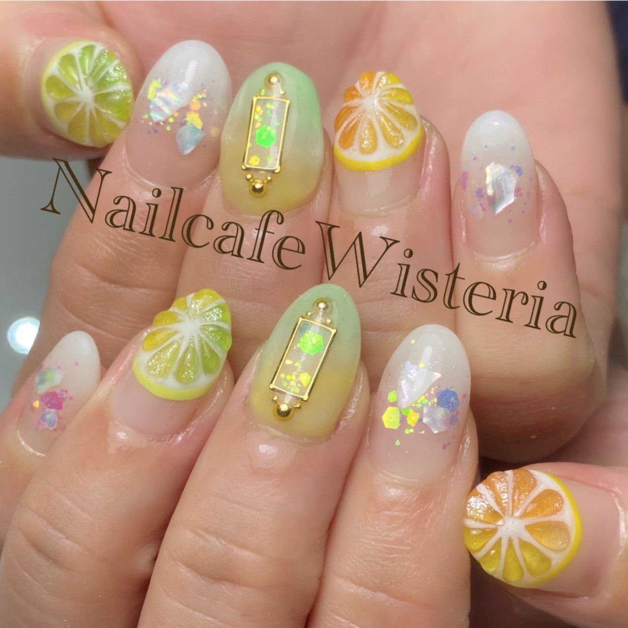 ホワイト イエロー グリーン Nailcafewisteriaのネイルデザイン No ネイルブック