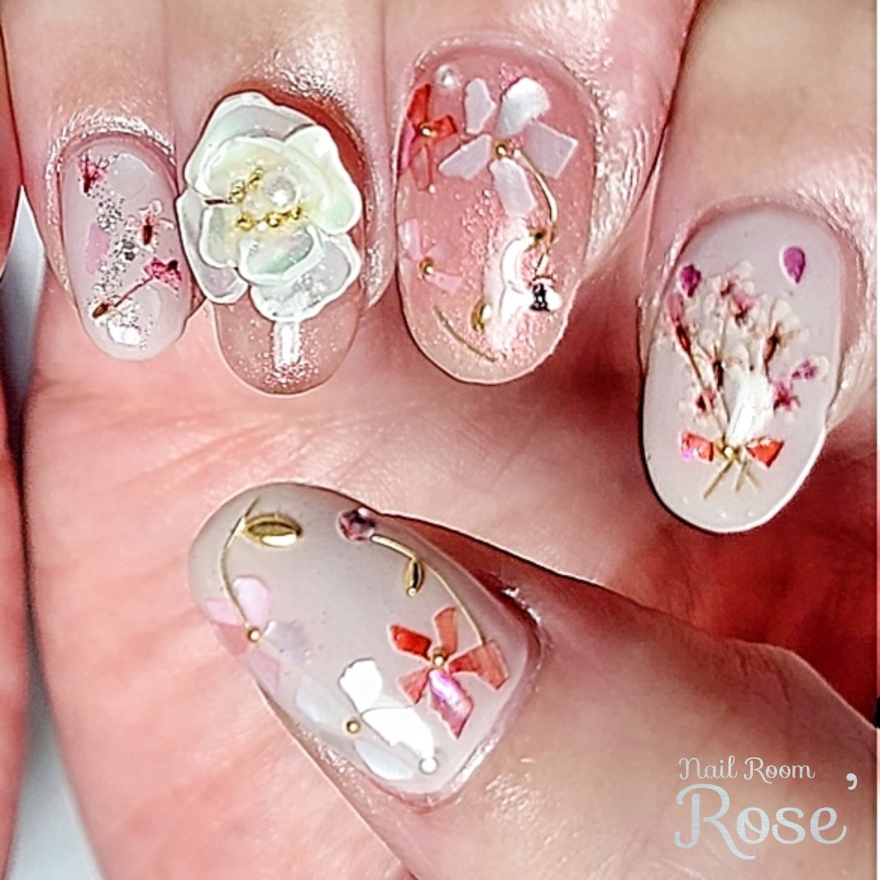 春 ハンド ラメ ワンカラー フラワー 三軒茶屋 Rose のネイルデザイン No ネイルブック