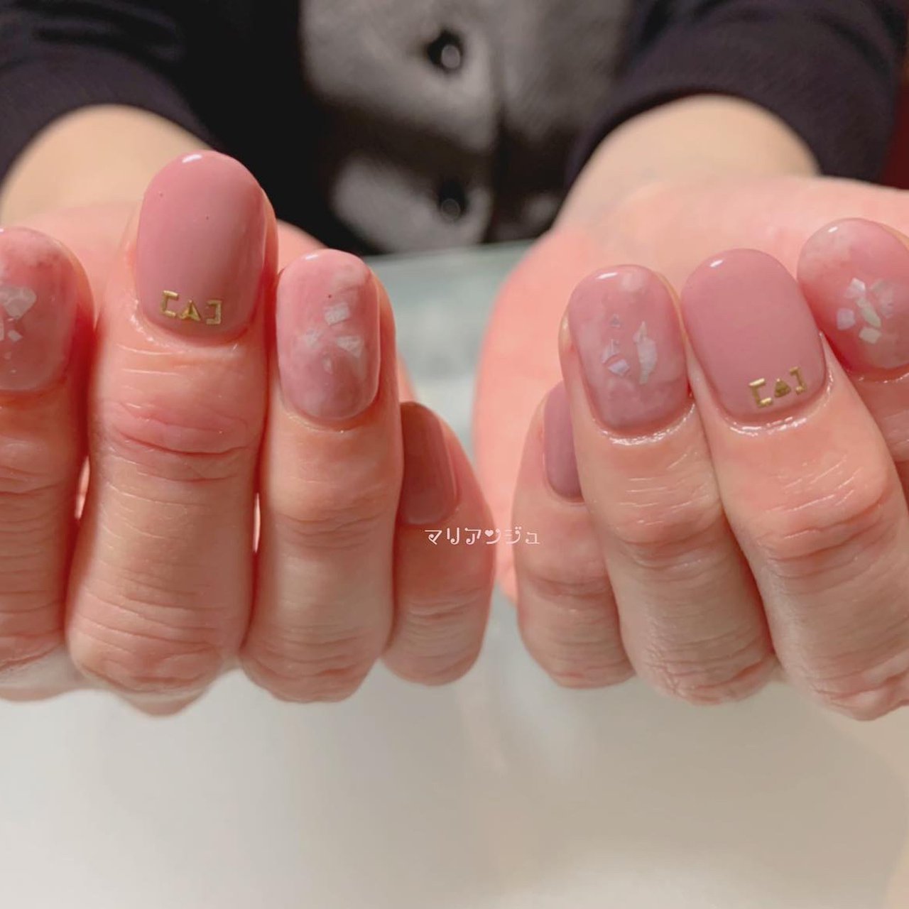 オールシーズン オフィス ハンド シンプル シェル 山元真理のネイルデザイン No ネイルブック