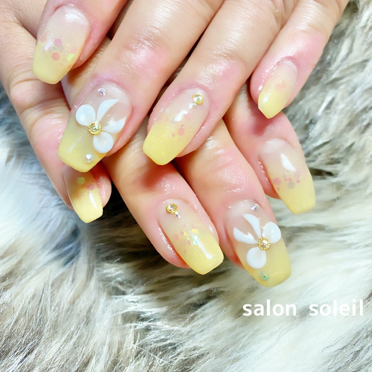 春 ハンド ミディアム イエロー ジェルネイル Salonsoleilのネイルデザイン No ネイルブック