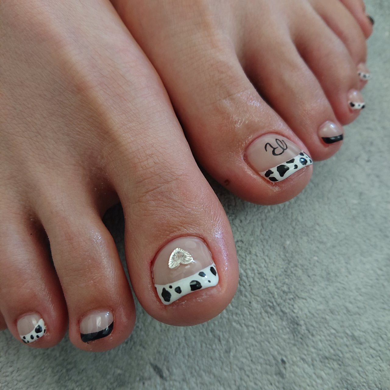 オールシーズン フット フレンチ ハート イニシャル Rilante Toyamaのネイルデザイン No ネイルブック