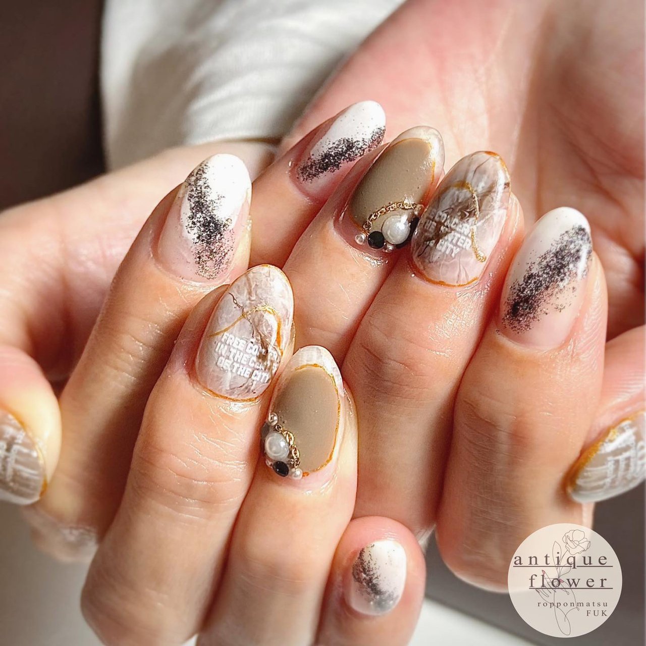 オールシーズン 旅行 オフィス 女子会 ハンド Antique Flowerのネイルデザイン No ネイルブック