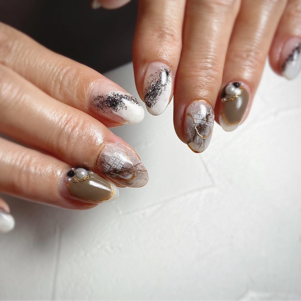 オールシーズン 旅行 オフィス 女子会 ハンド Antique Flowerのネイルデザイン No ネイルブック