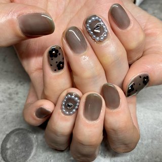 パール囲みネイルのネイルデザイン(3ページ目)｜ネイルブック 