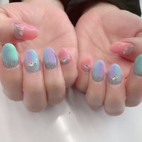 グラデーション 虹色のネイルデザイン ネイルブック