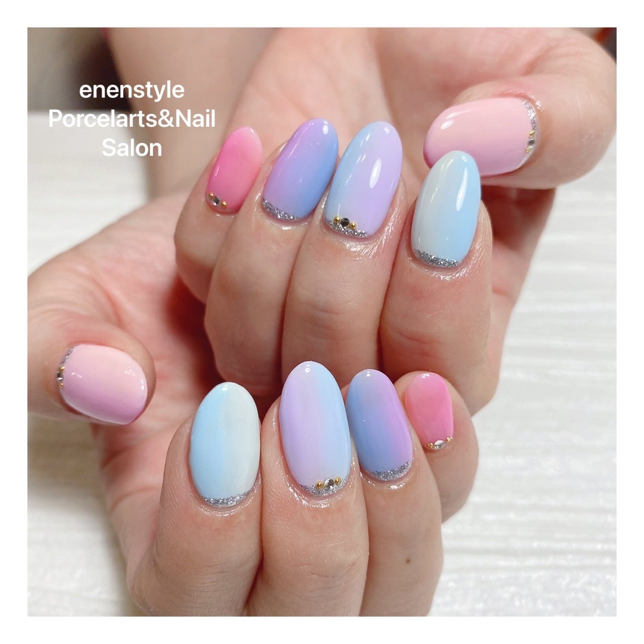 グラデーション ワンカラー ピンク ネイビー パープル Enenstyle Porcelarts Nail Salonのネイル デザイン No ネイルブック