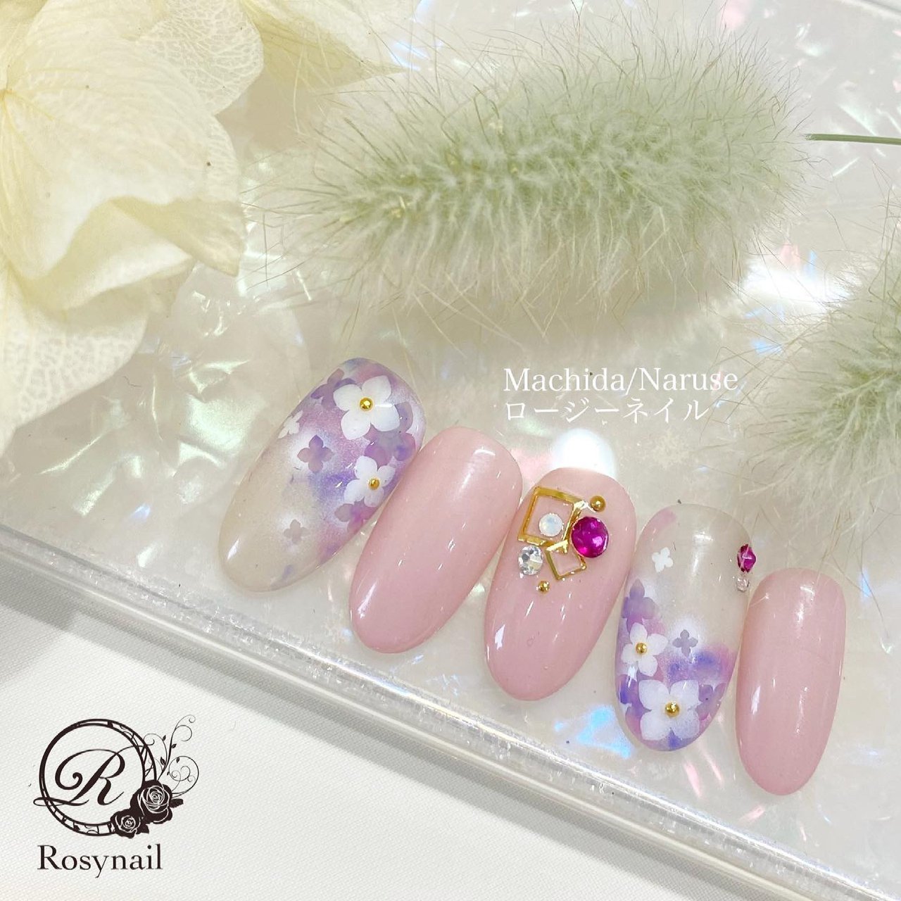 梅雨 ハンド ワンカラー ビジュー フラワー 町田 成瀬ネイルサロン ロージーネイルのネイルデザイン No ネイルブック