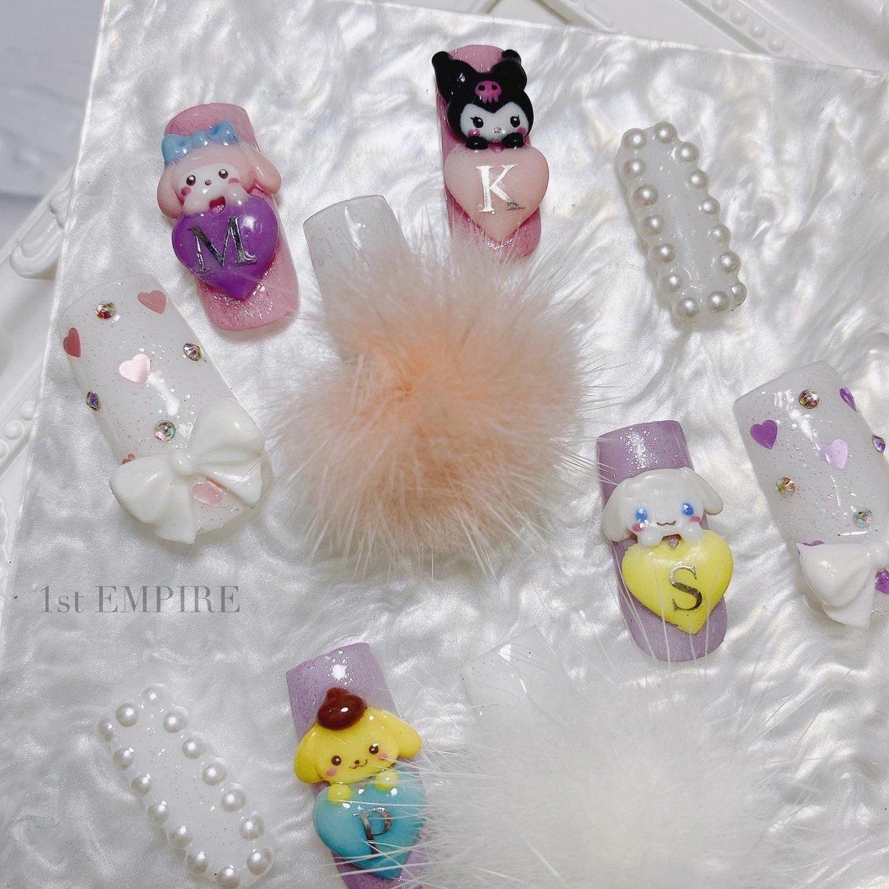 ビジュー ラメ 痛ネイル キャラクター ピンク 1st Empire Sahoのネイルデザイン No ネイルブック