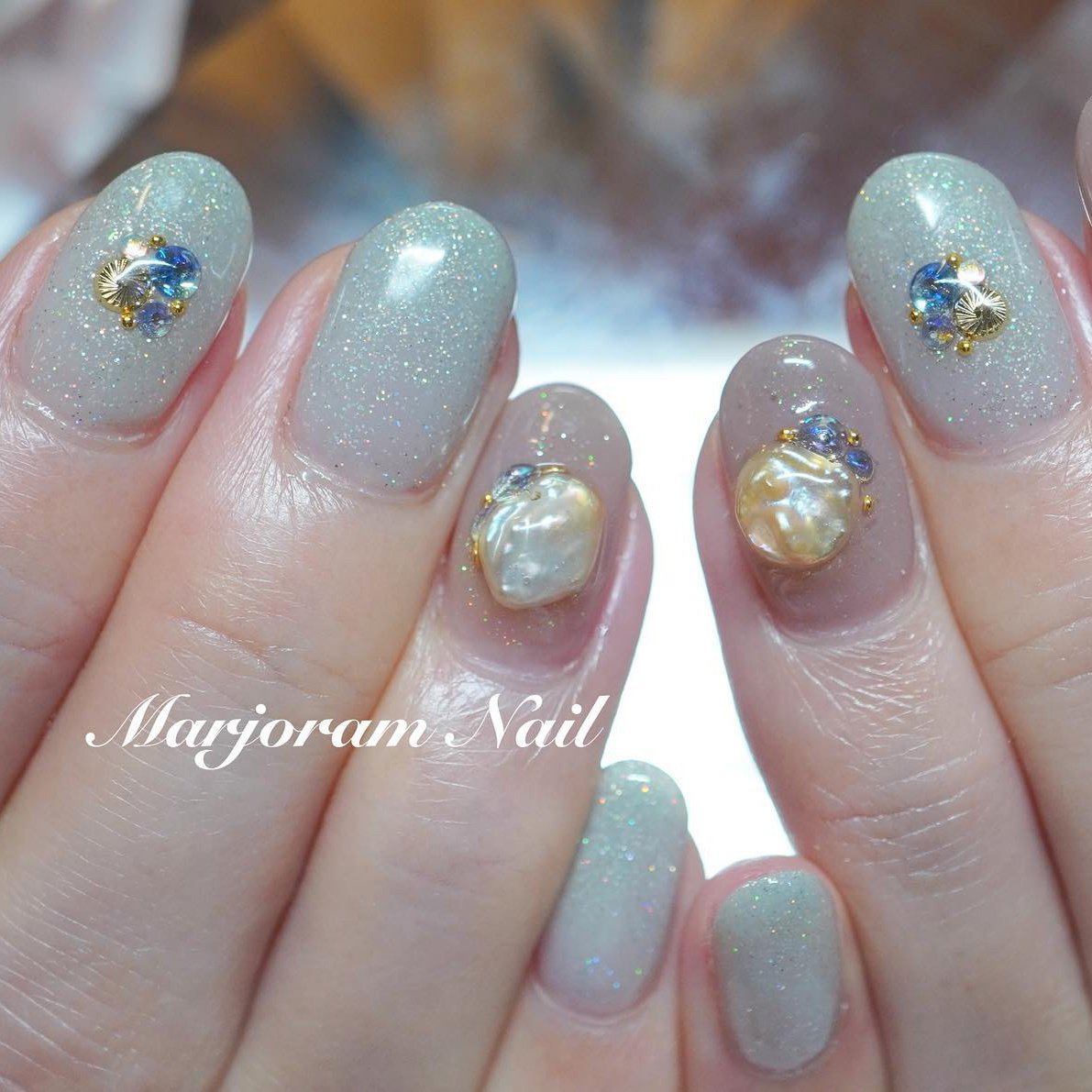 オールシーズン ハンド ワンカラー ビジュー パール Marjoramnailのネイルデザイン No ネイルブック