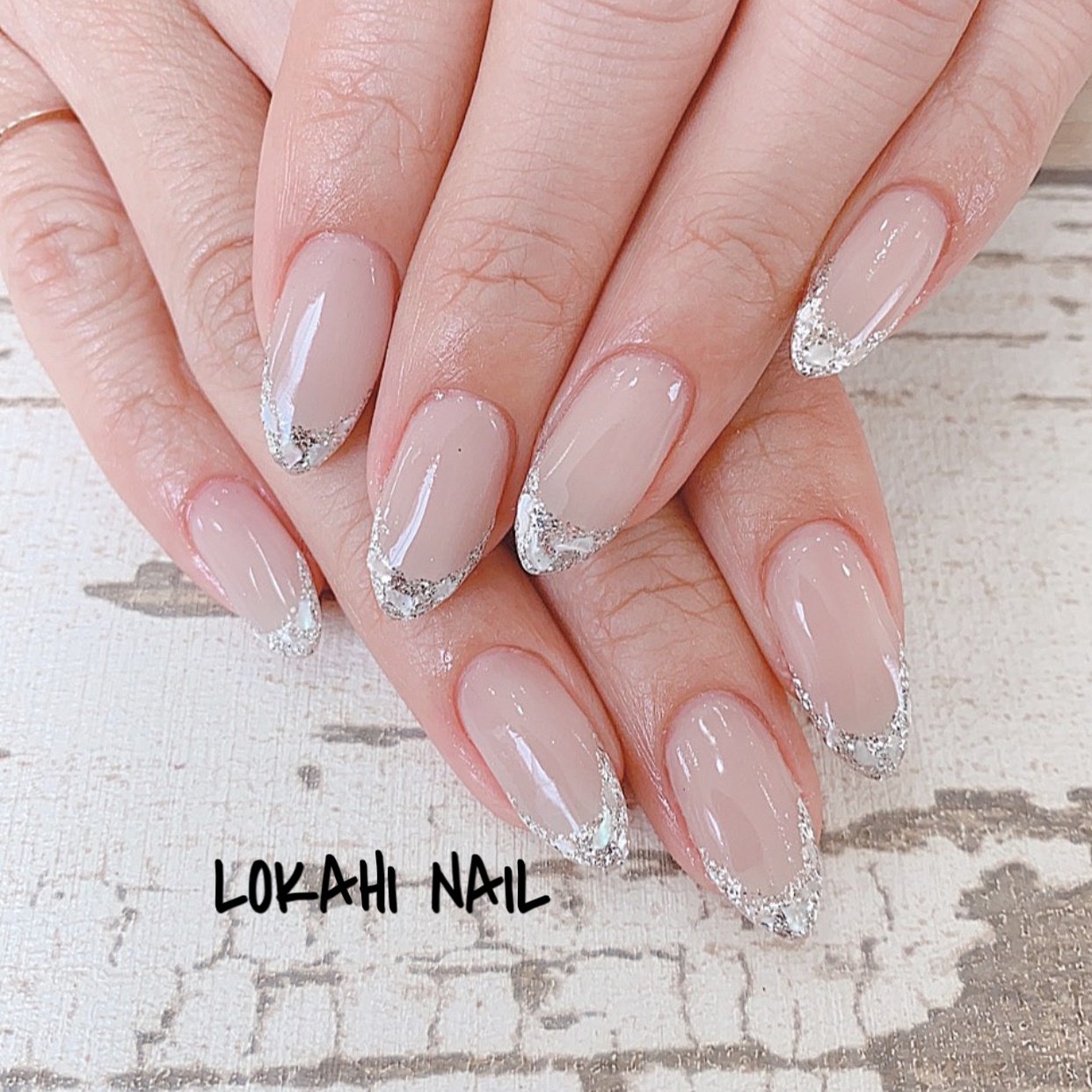 オールシーズン ハンド フレンチ ラメ シェル Lokahi Nail ロカヒネイルのネイルデザイン No ネイルブック