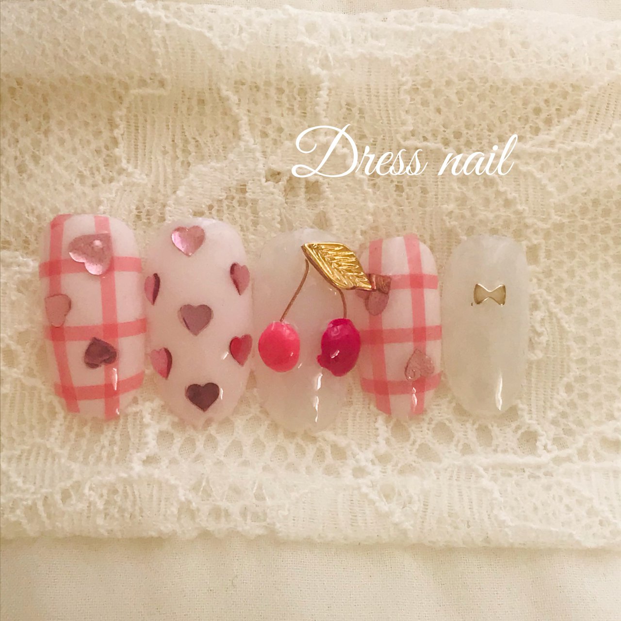 オールシーズン ハンド ホログラム チェック フルーツ Dress Nailのネイルデザイン No ネイルブック