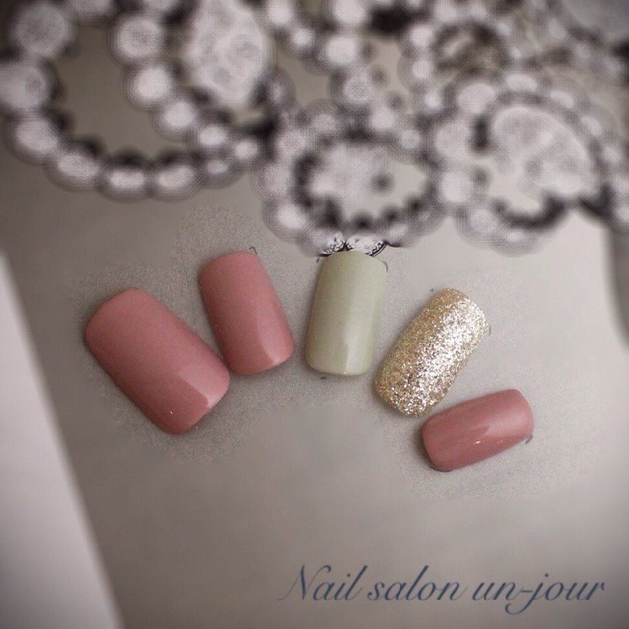 オフィス ハンド ワンカラー ベージュ ネイルチップ 手の病院サロン Produced By Un Jour のネイル デザイン No ネイルブック