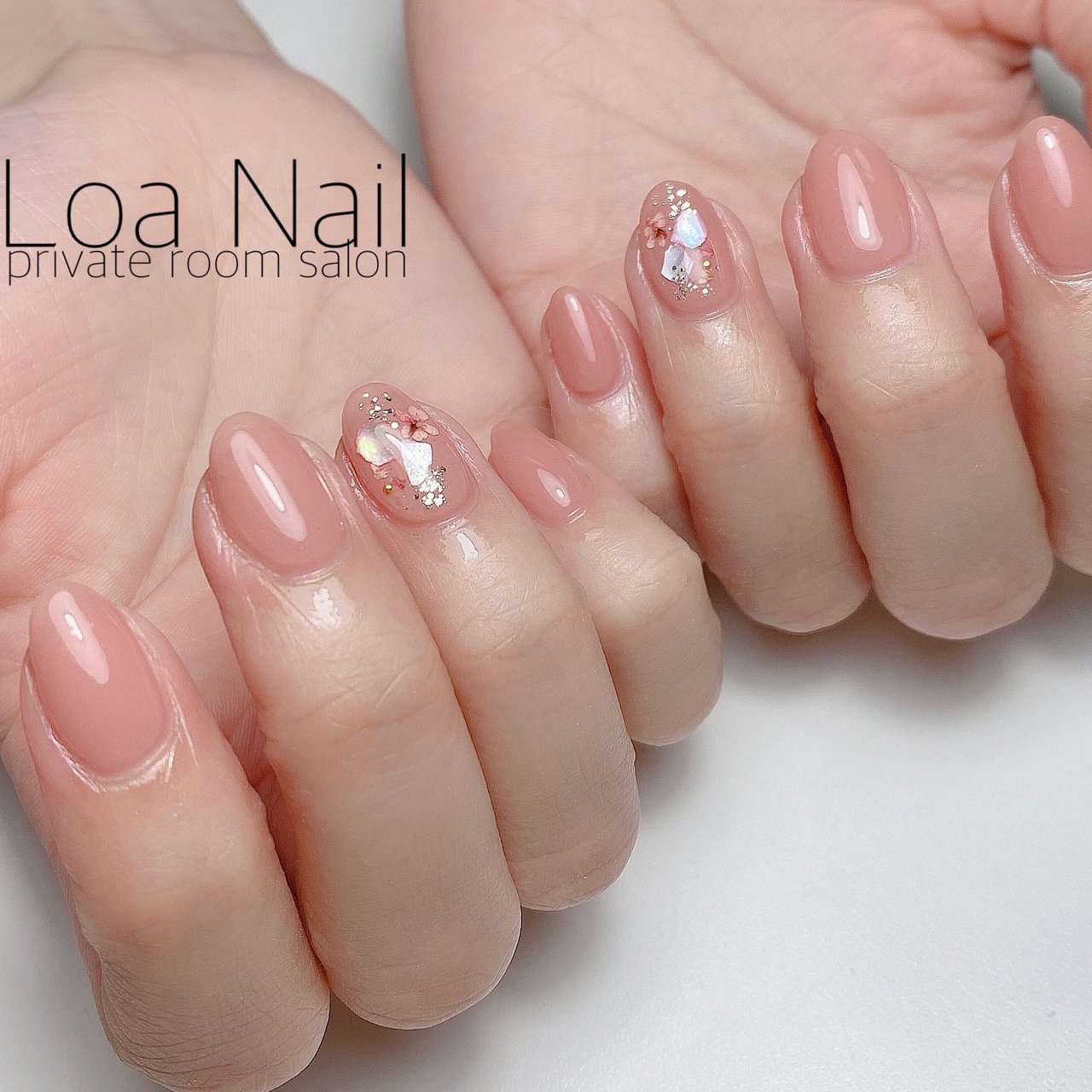 春 夏 シンプル ワンカラー フラワー Loa Nailのネイルデザイン No ネイルブック