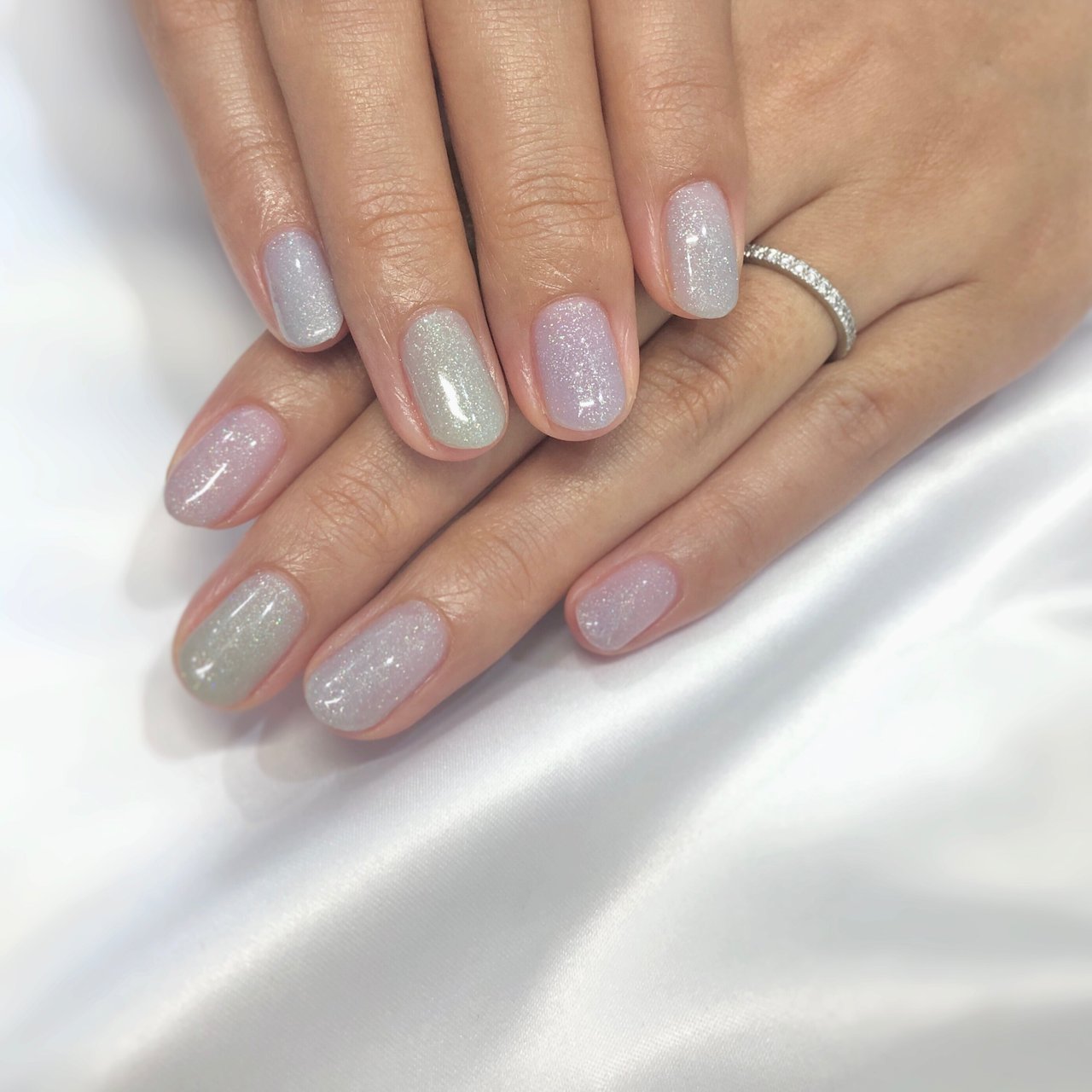 春 夏 オールシーズン デート ハンド Nail Saron Danae Roppongiのネイルデザイン No ネイルブック