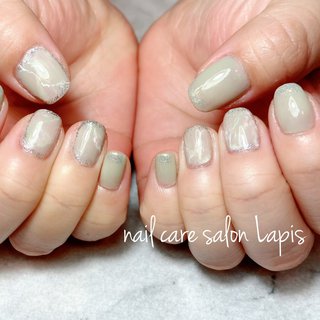 グリーン パステル マニキュアのネイルデザイン ネイルブック