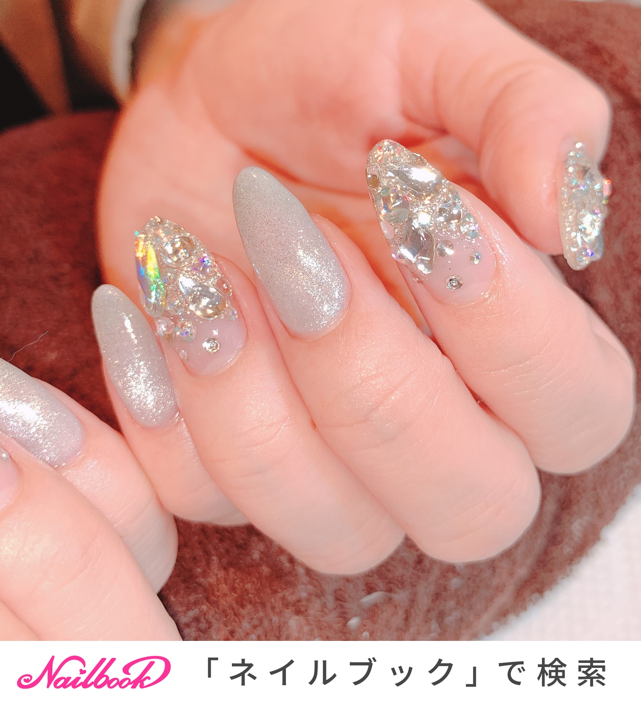 ストーン敷き詰めのネイルデザイン ネイルブック