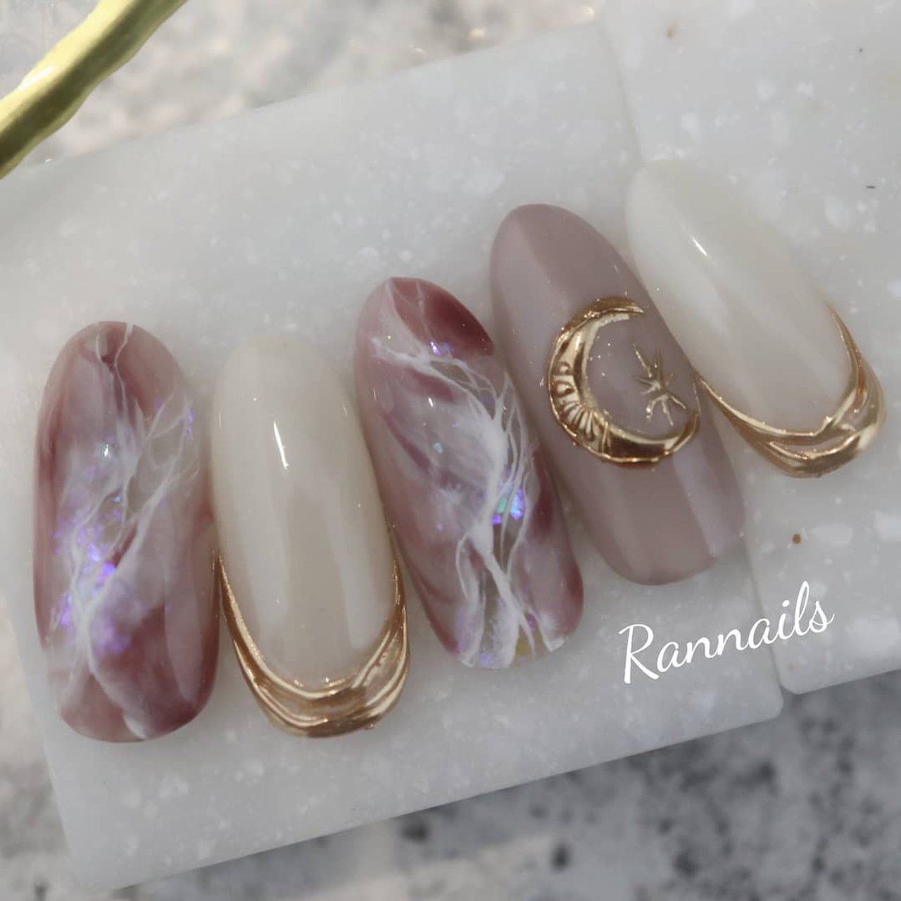 オールシーズン ハンド 大理石 ニュアンス ベージュ Rannailsのネイルデザイン No ネイルブック