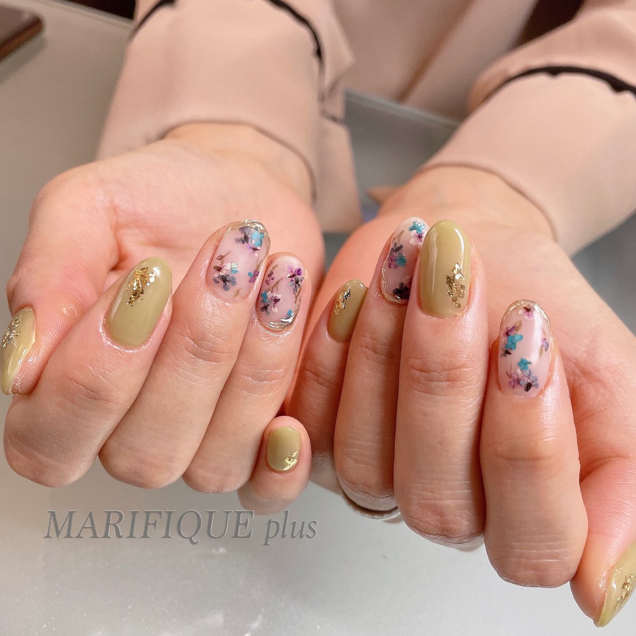 春 夏 ハンド ワンカラー フラワー Nailsalon Marifique Plusのネイルデザイン No ネイルブック