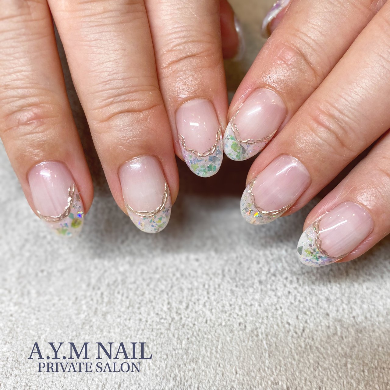 ブライダル パーティー 女子会 ハンド 変形フレンチ A Y M Nailのネイルデザイン No ネイルブック