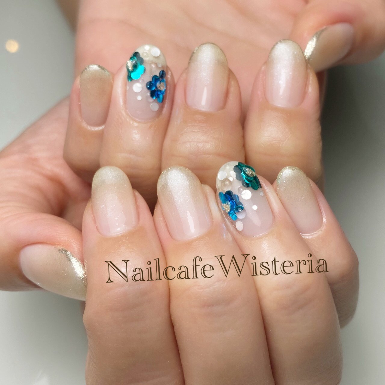 グラデーション ラメ フラワー ベージュ ブルー Nailcafewisteriaのネイルデザイン No ネイルブック