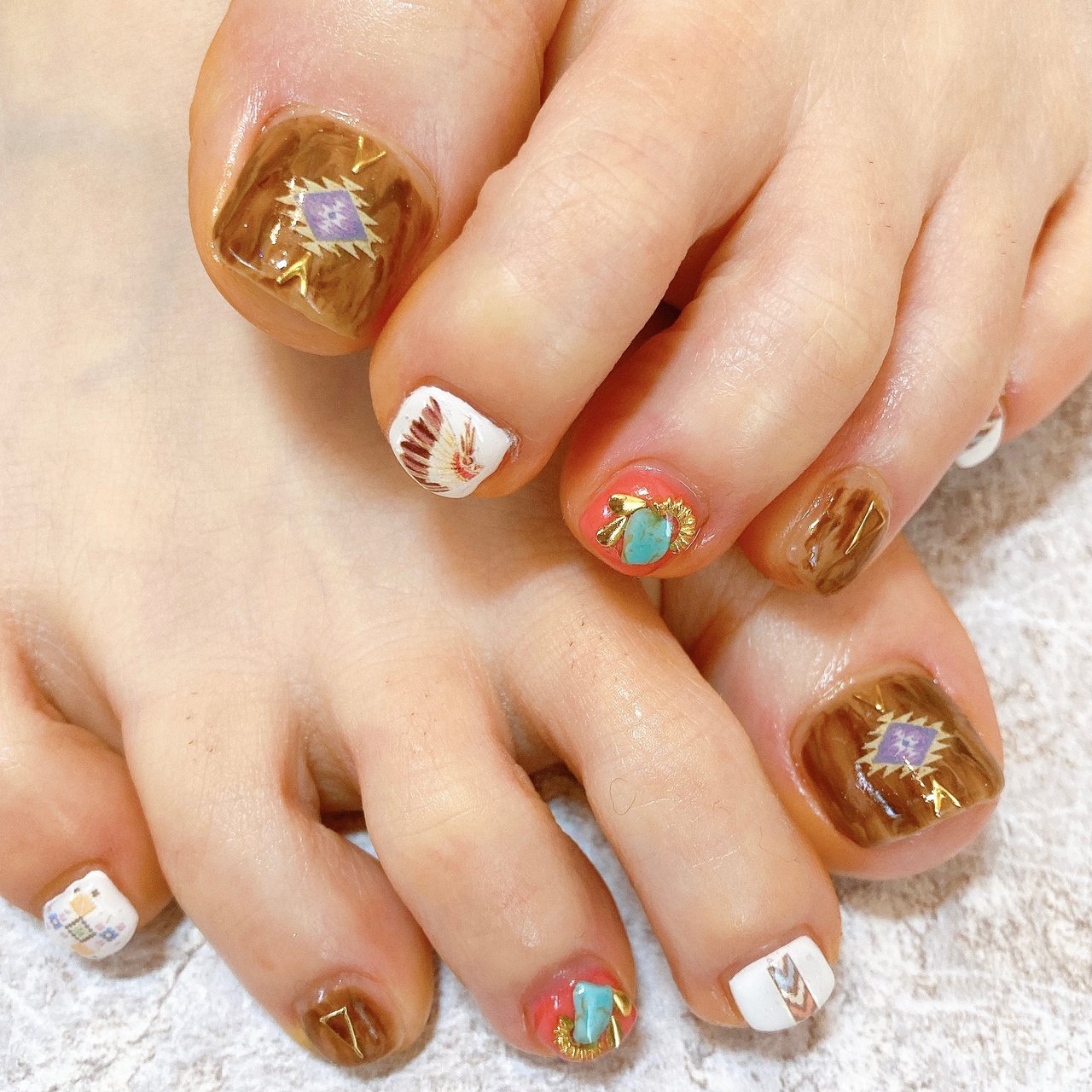 オールシーズン リゾート フット ビジュー ネイティブ Mojonailのネイルデザイン No ネイルブック