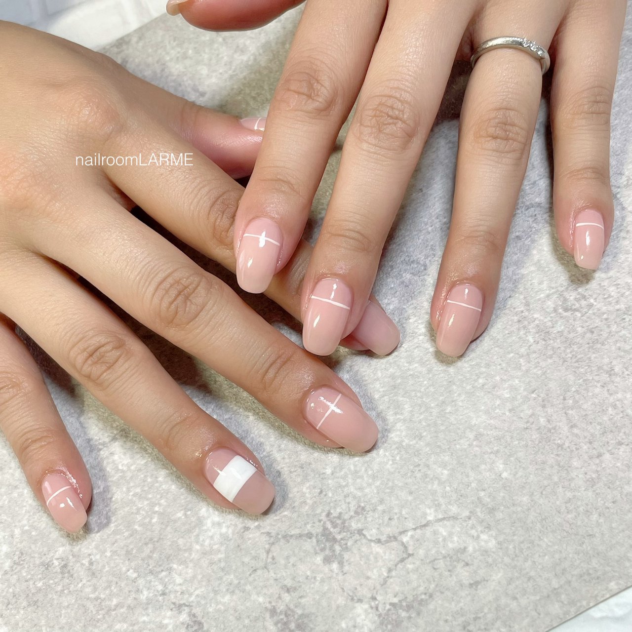 ハンド ベージュ ピンク Nailroomlarmeのネイルデザイン No ネイルブック