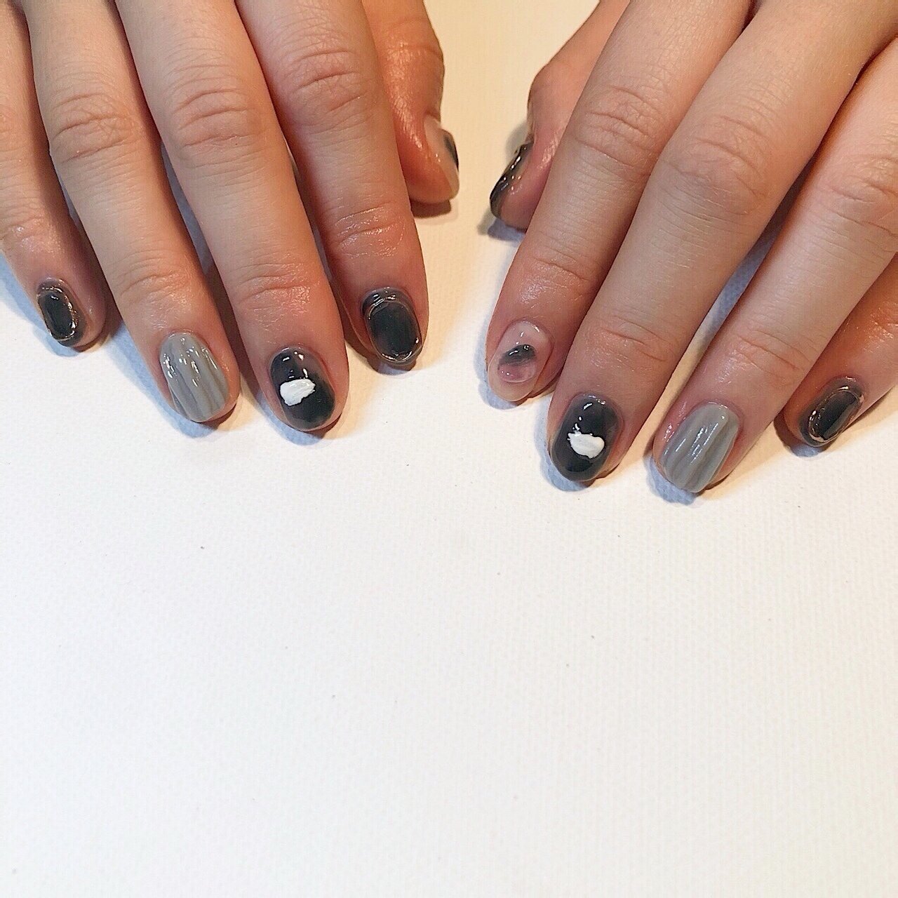 春 夏 オールシーズン ハンド ストライプ Tlte Nail Yumi Watanabeのネイルデザイン No ネイルブック