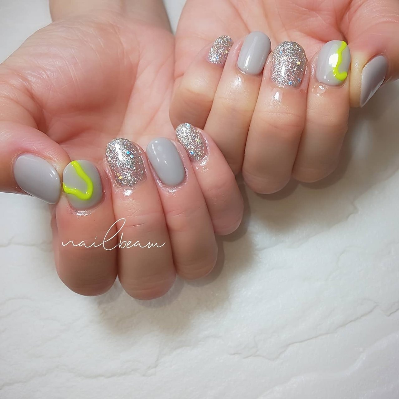 春 夏 オールシーズン ホログラム ラメ Nailbeamのネイルデザイン No ネイルブック