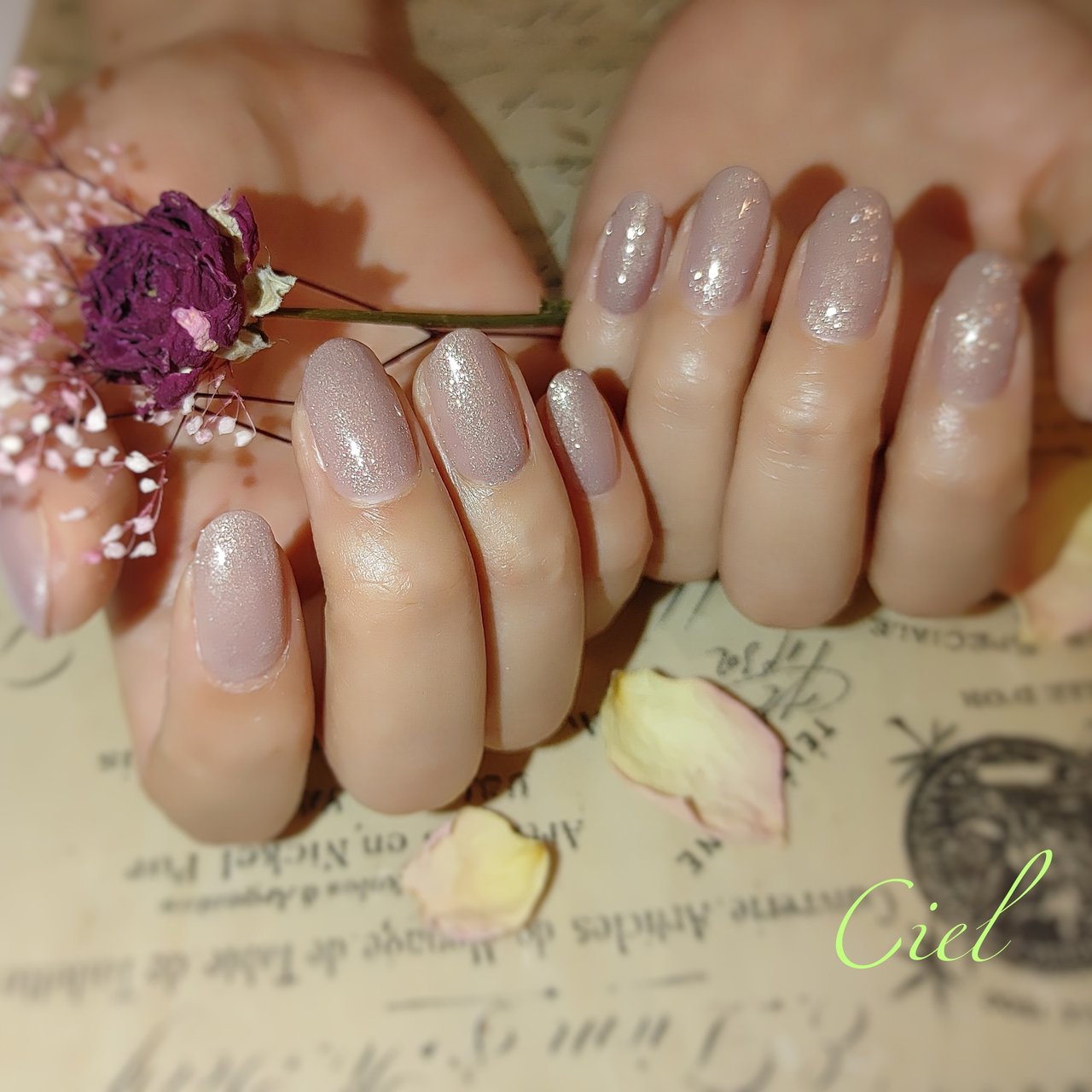 オールシーズン オフィス ハンド シンプル ラメ Boutique De Nails Ciel ブティークドゥネイルズ シエルのネイル デザイン No ネイルブック