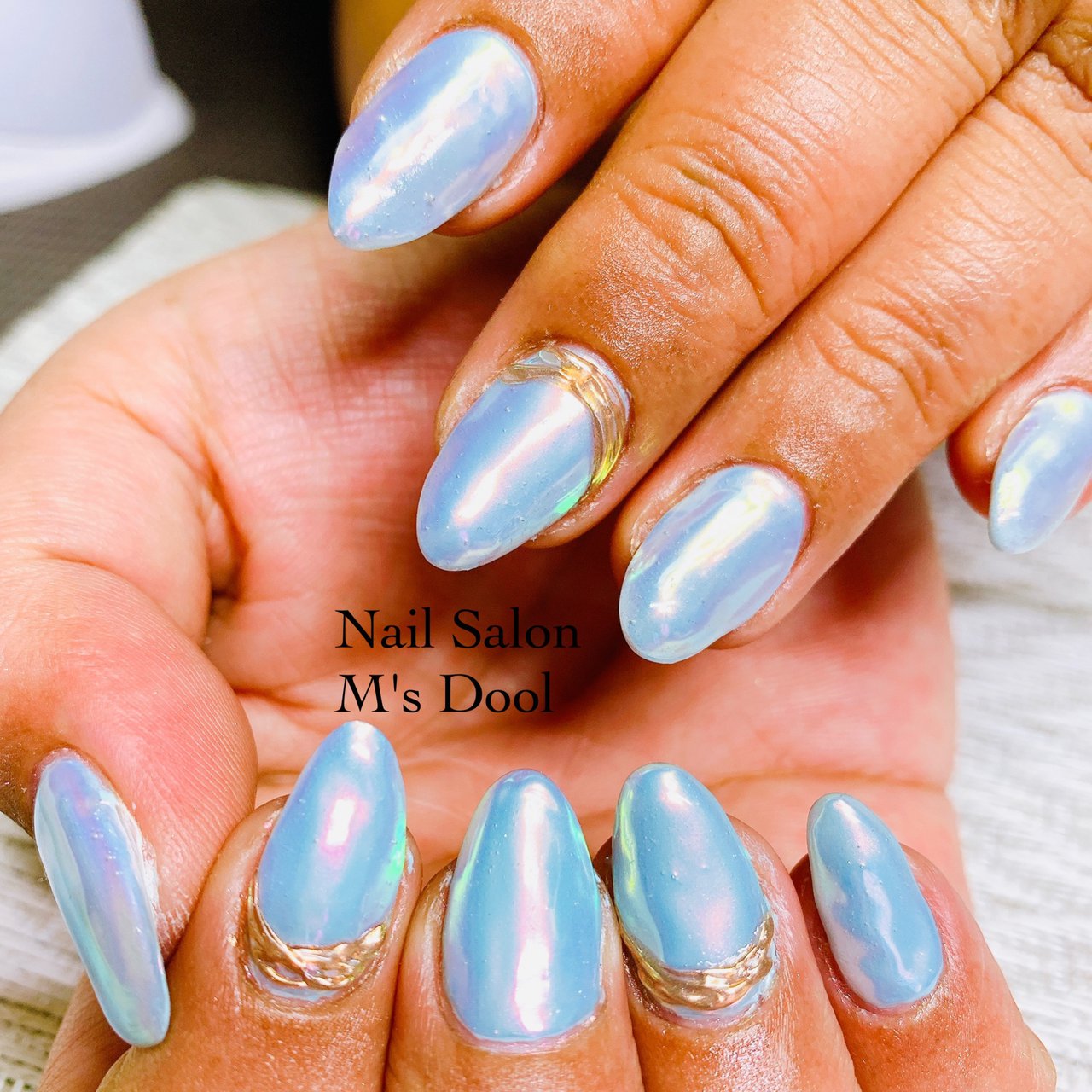 ハンド シンプル オーロラ ミラー 水色 M S Doolのネイルデザイン No ネイルブック