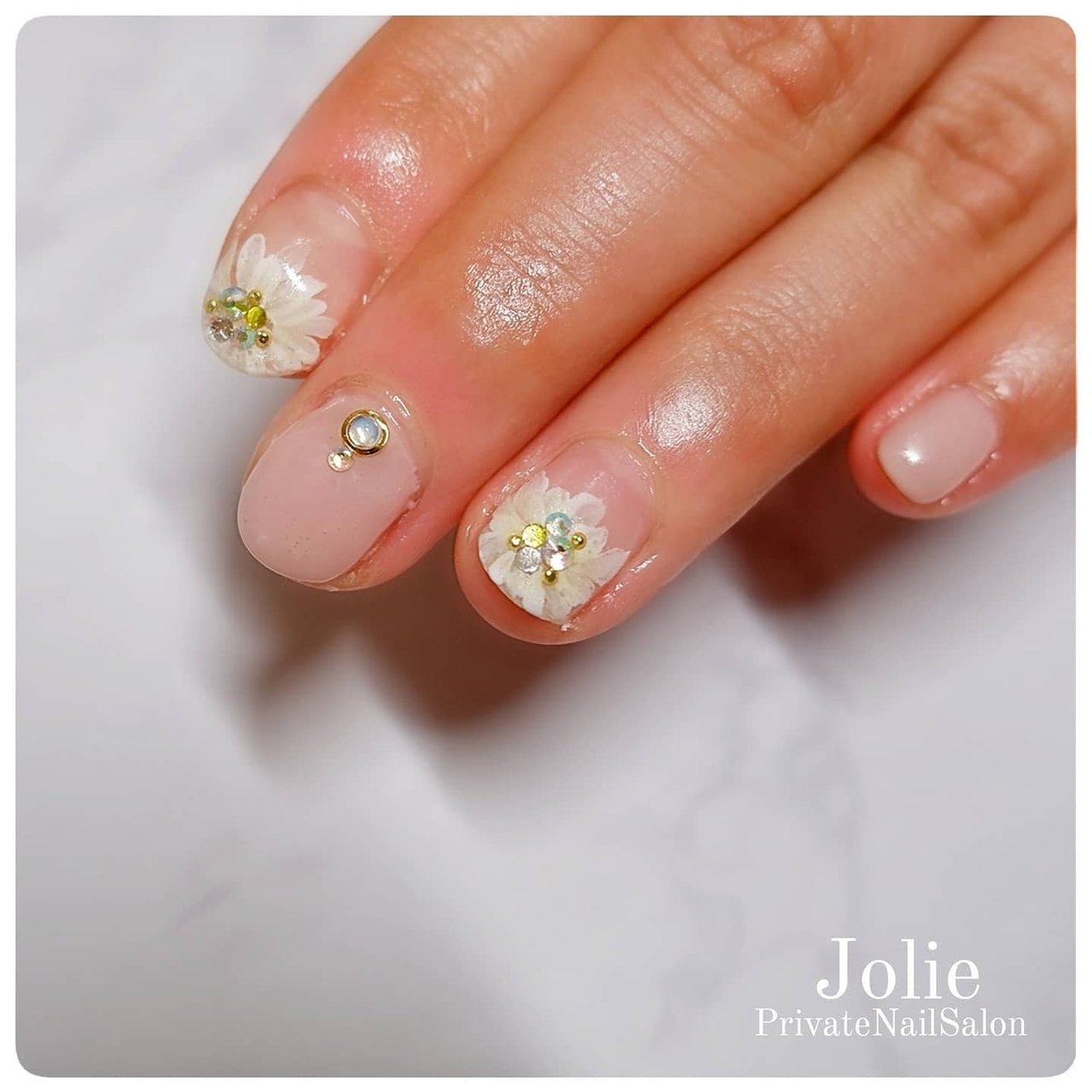 オールシーズン オフィス ブライダル パーティー ハンド Jolieのネイルデザイン No ネイルブック