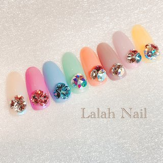 ストーン盛りのネイルデザイン ネイルブック