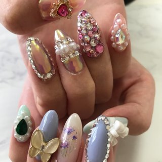 パール 埋め尽くしのネイルデザイン ネイルブック