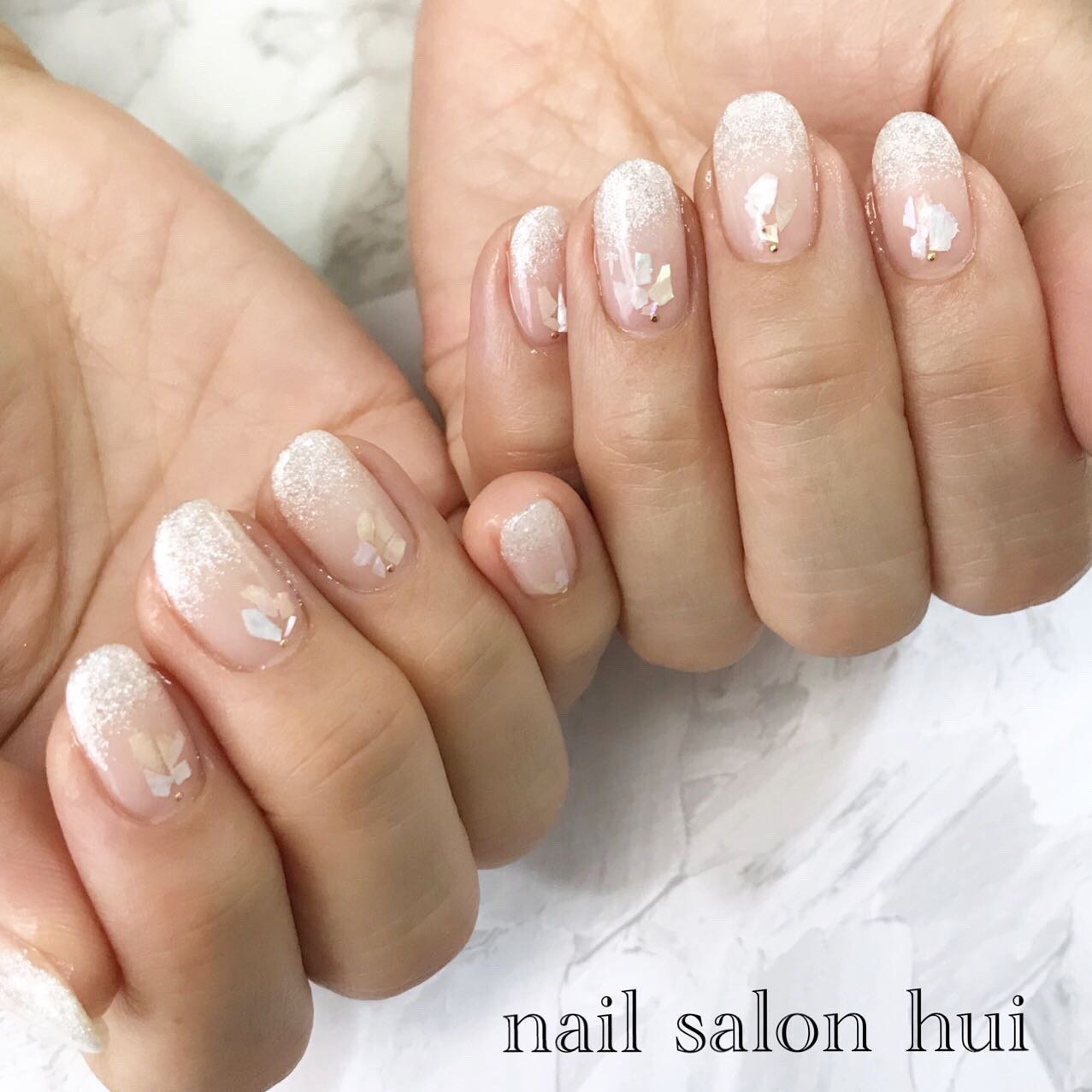 オールシーズン ハンド グラデーション ラメ ホワイト Nailsalon Huiのネイルデザイン No ネイルブック