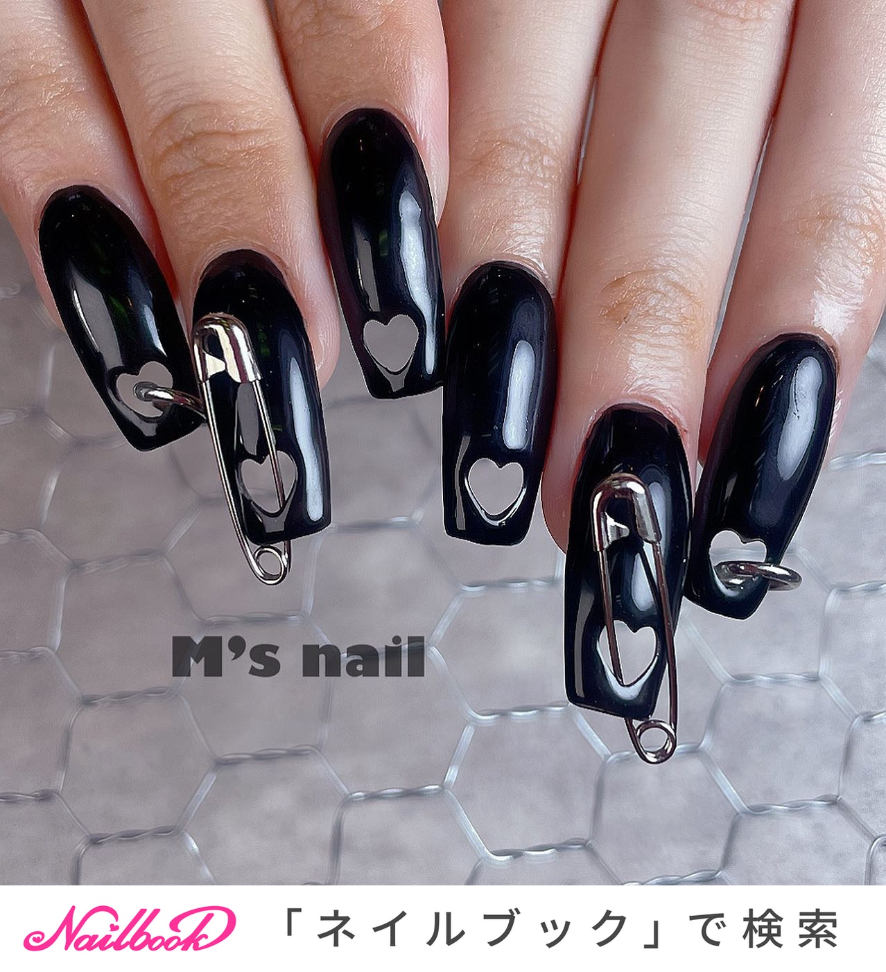 安全ピンネイルのネイルデザイン｜ネイルブック