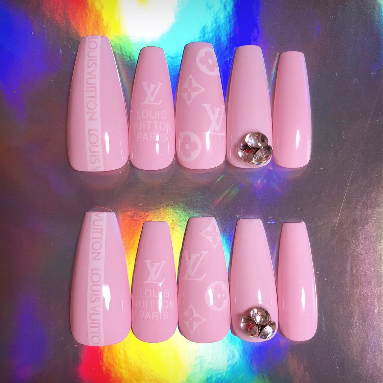 ハンド ビジュー ブランド柄 ロング ピンク Suzu6のネイルデザイン No ネイルブック